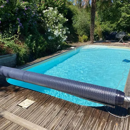 Avec Piscine *