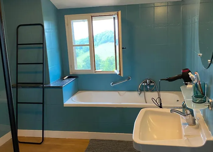 Avec Piscine Semesterbostad